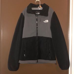 XS Women’s North Face Jacket